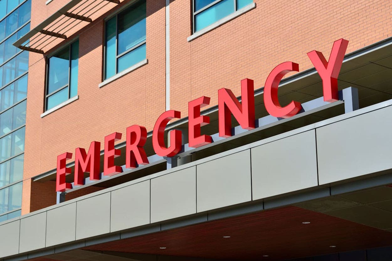The front of an emergency room building