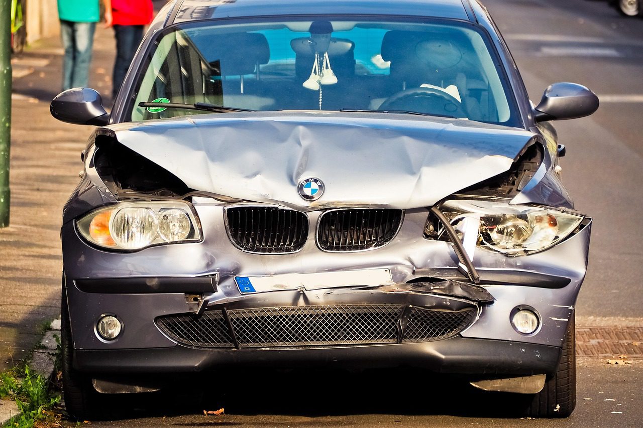 The front of a damaged vehicle that’s the subject of a car accident case in Charleston, SC