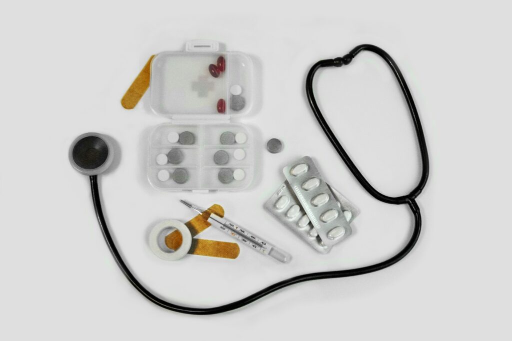 A stethoscope and capsules.